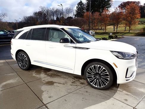 New 2026 Lincoln Aviator Black Label w/ Dynamic Handling Package image 14