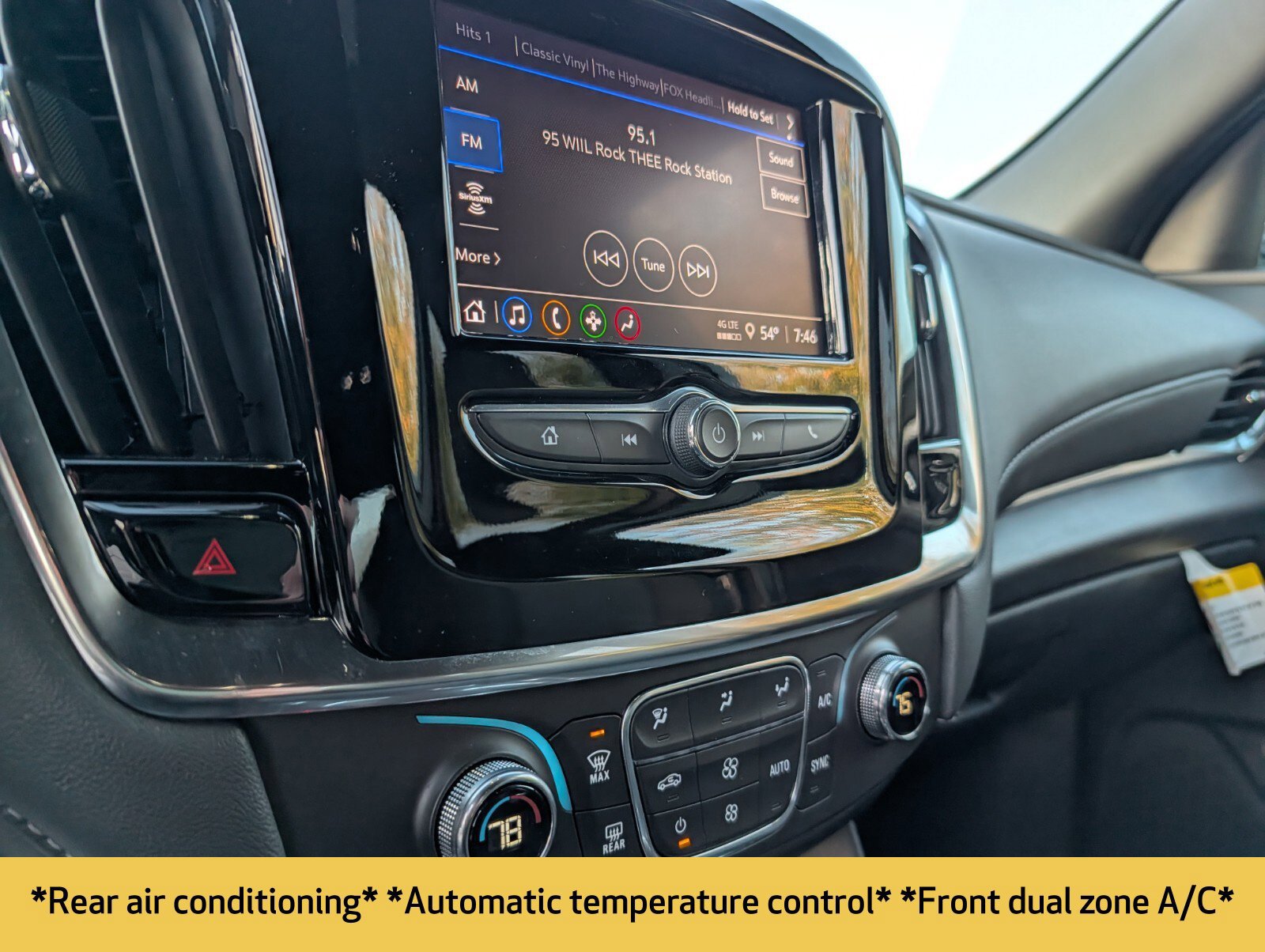 Used 2023 Chevrolet Traverse LT FWD image 5