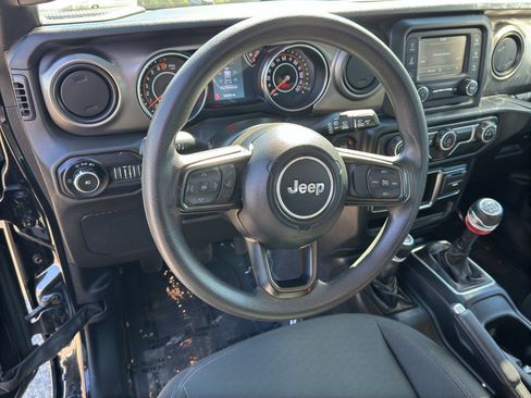 Used 2019 Jeep Wrangler Sport AWD/4WD image 14