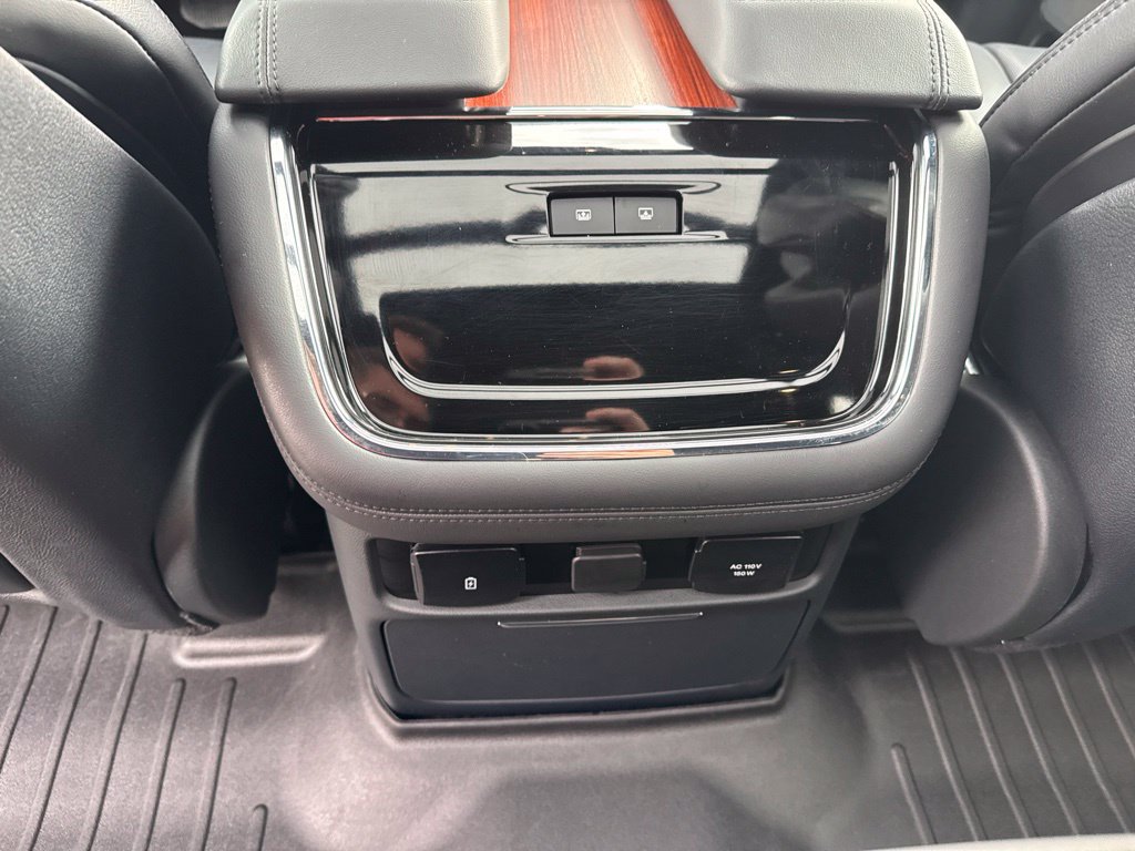 Used 2024 Lincoln Navigator L Reserve AWD/4WD image 23