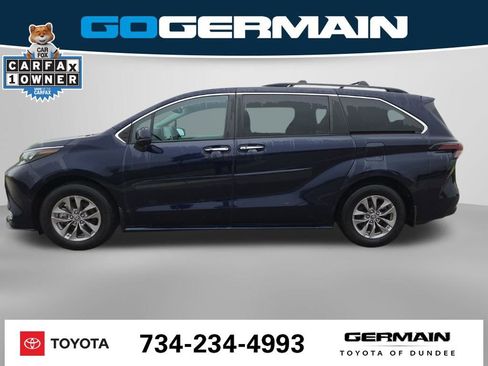 Used 2024 Toyota Sienna XLE w/ XLE Plus Package AWD/4WD image 12