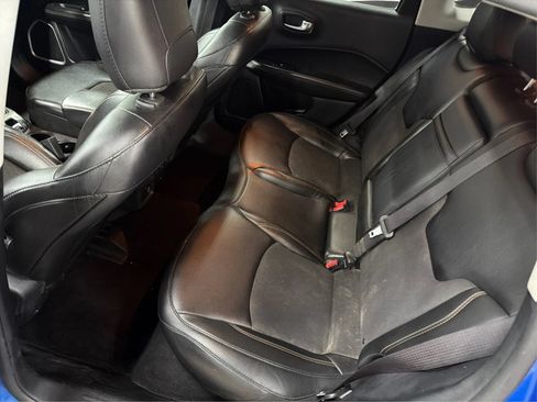 Used 2019 Jeep Compass Latitude w/ Cold Weather Group FWD image 25
