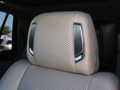 Used 2022 Cadillac Escalade Sport Platinum image 22