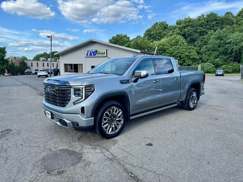 Used 2025 GMC Sierra 1500 Denali Ultimate AWD/4WD image 1