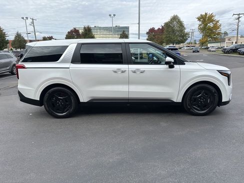 New 2026 Kia Carnival LX image 6