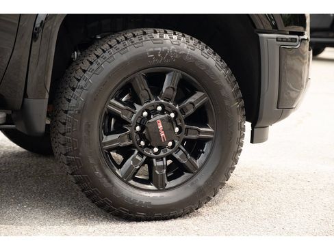 New 2026 GMC Sierra 2500 AT4 w/ AT4 Premium Plus Package AWD/4WD image 10