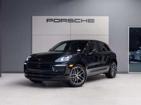 Certified 2026 Porsche Macan AWD/4WD image 1