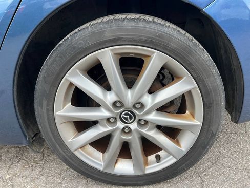 Used 2017 MAZDA MAZDA3 Touring image 28