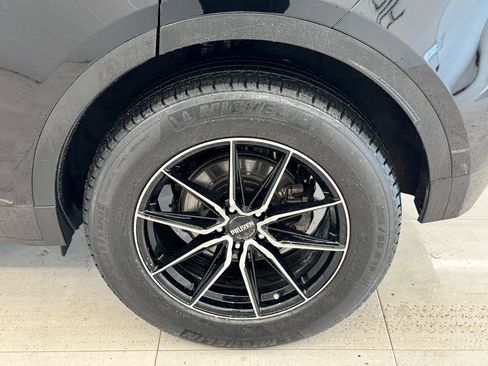 Used 2020 Jaguar E-PACE AWD/4WD image 46