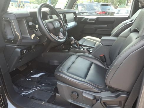 Certified 2025 Ford Bronco Badlands AWD/4WD image 12