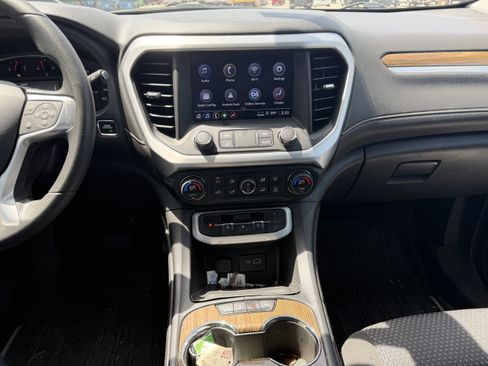 Used 2023 GMC Acadia SLE w/ Elevation Edition FWD image 19