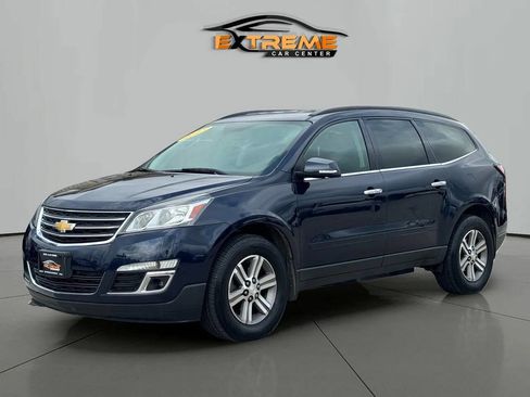 Used 2015 Chevrolet Traverse LT image 3
