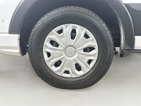 Used 2023 Ford Transit 350 XLT image 25