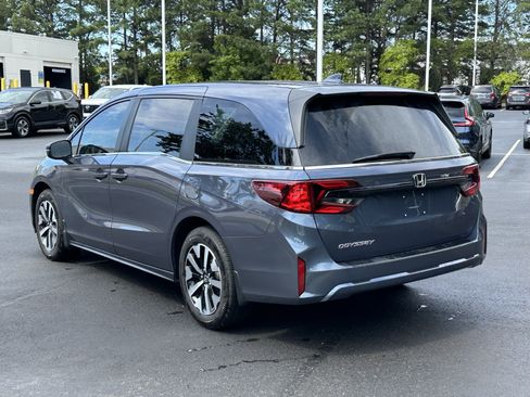 Used 2025 Honda Odyssey EX-L image 9