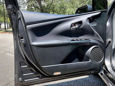 Used 2022 Toyota Prius Prime Limited FWD image 17