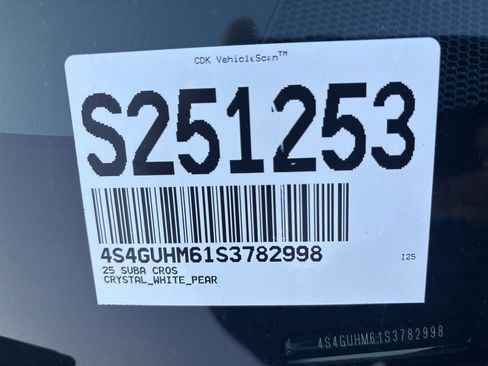 New 2025 Subaru Crosstrek 2.5i Limited image 4