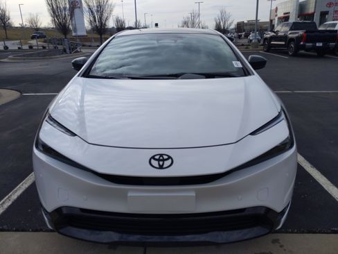 New 2026 Toyota Prius AWD image 3