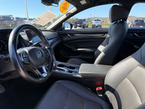Used 2019 Honda Accord Sport image 9