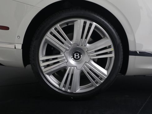 New 2026 Bentley Continental GTC image 25