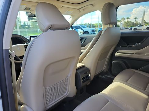 Used 2022 Lincoln Corsair Reserve w/ Sport Package AWD/4WD image 11