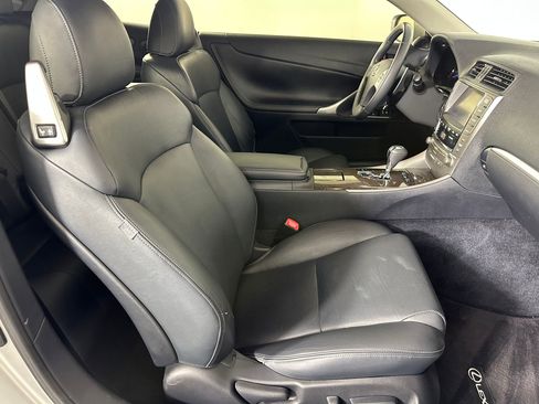 Used 2015 Lexus IS 250C image 25