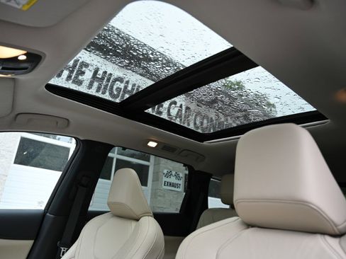 Used 2022 INFINITI QX60 Luxe w/ Cargo Package image 4