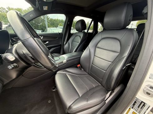 Used 2021 Mercedes-Benz GLC 300 4MATIC image 12