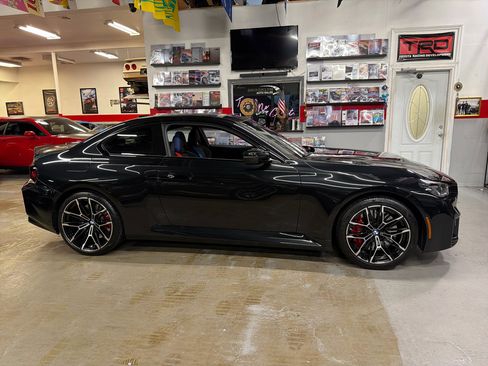 Used 2023 BMW M2 w/ Lighting Package image 4