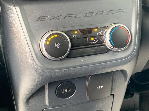 Used 2025 Ford Explorer Active w/ Active Comfort Package AWD/4WD image 15