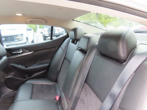 Used 2018 Nissan Maxima SR w/ Midnight Edition FWD image 30