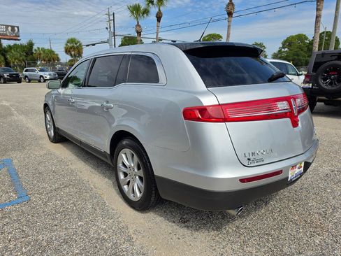 Used 2016 Lincoln MKT AWD w/ Equipment Group 201A image 3