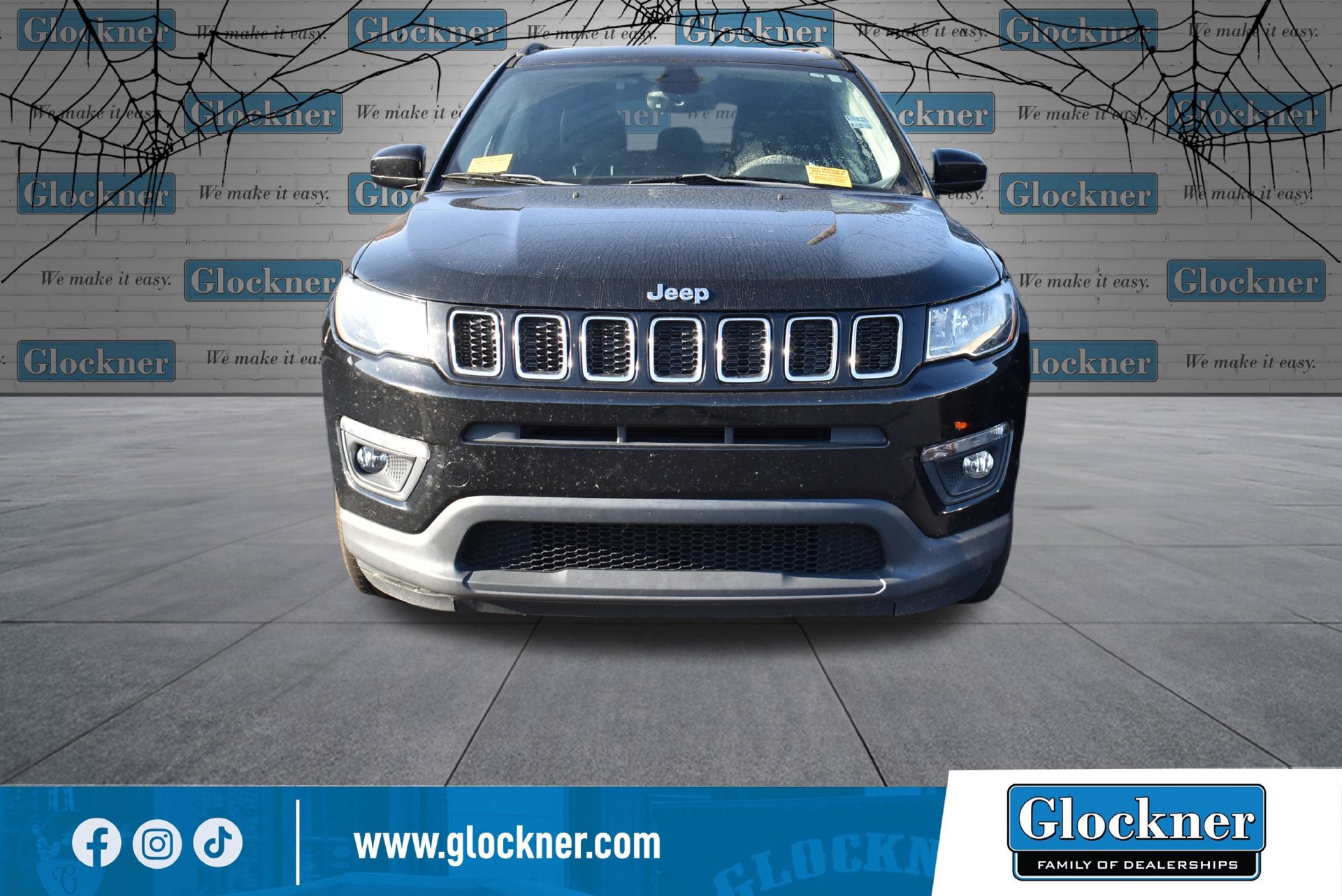 Used 2018 Jeep Compass Latitude w/ Popular Equipment Group FWD image 16