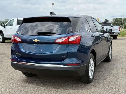 Used 2019 Chevrolet Equinox LT w/ Driver Convenience Package FWD image 5