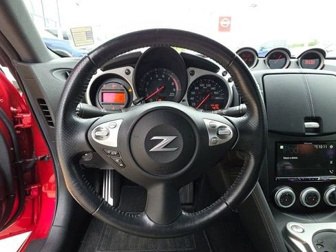 Used 2020 Nissan 370Z Coupe RWD image 16