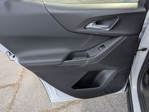 New 2026 Chevrolet Equinox LT w/ Convenience Package II image 26