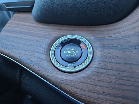 Used 2025 Jeep Grand Cherokee Summit AWD/4WD image 51
