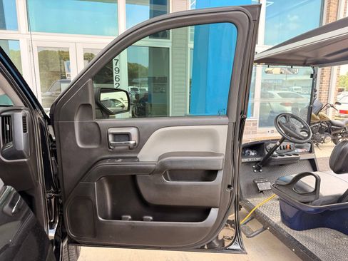 Used 2017 Chevrolet Silverado 2500 W/T AWD/4WD image 28