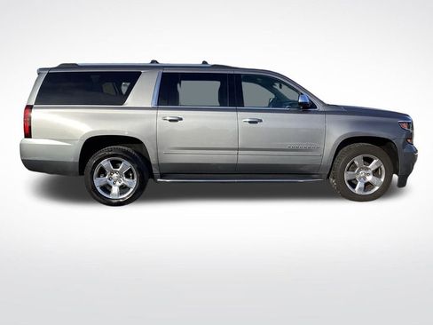 Used 2020 Chevrolet Suburban Premier image 11