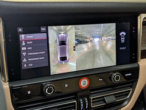 Certified 2026 Porsche Macan AWD/4WD image 38