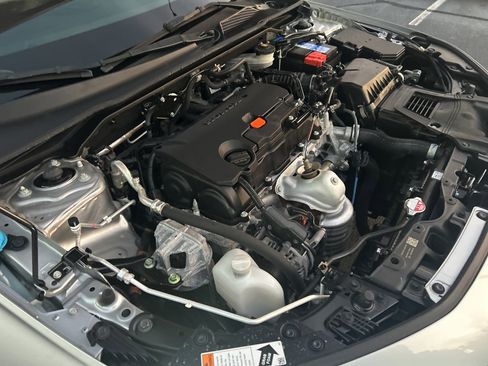 Used 2024 Honda Civic Sport image 44