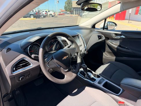 Used 2016 Chevrolet Cruze LS FWD image 13