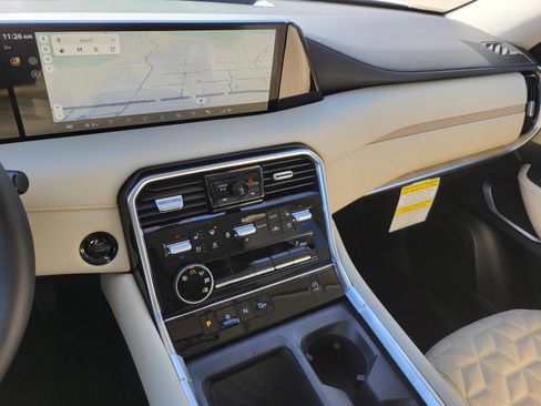 New 2026 Nissan Armada Platinum image 3