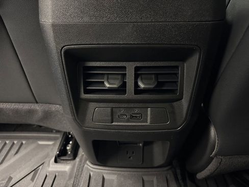 New 2026 Chevrolet Colorado ZR2 w/ Technology Package AWD/4WD image 21