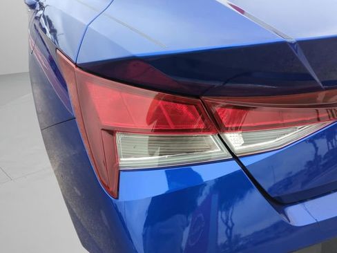 Used 2024 Hyundai Elantra SEL image 18