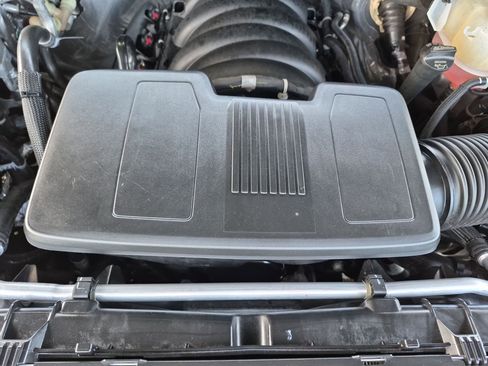 Used 2025 GMC Yukon Denali RWD image 38