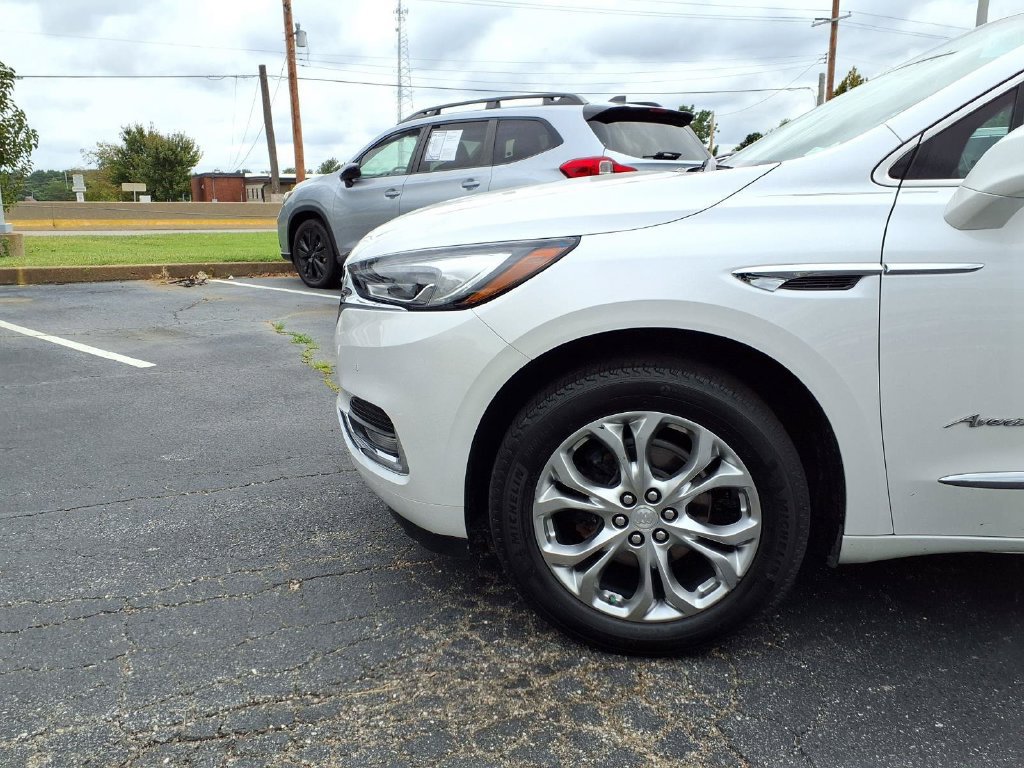 Used 2020 Buick Enclave Avenir w/ Avenir Technology Package FWD image 21