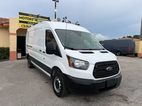 Used 2018 Ford Transit 250 148 Medium Roof RWD image 9