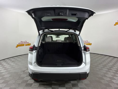 New 2026 Nissan Rogue SV image 5