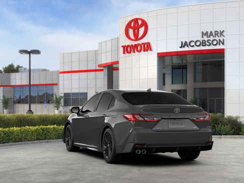 New 2026 Toyota Camry SE w/ Convenience Package FWD image 7