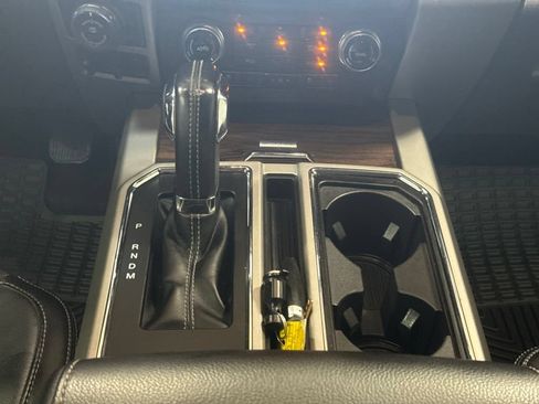 Used 2018 Ford F150 Lariat w/ Equipment Group 502A Luxury AWD/4WD image 15